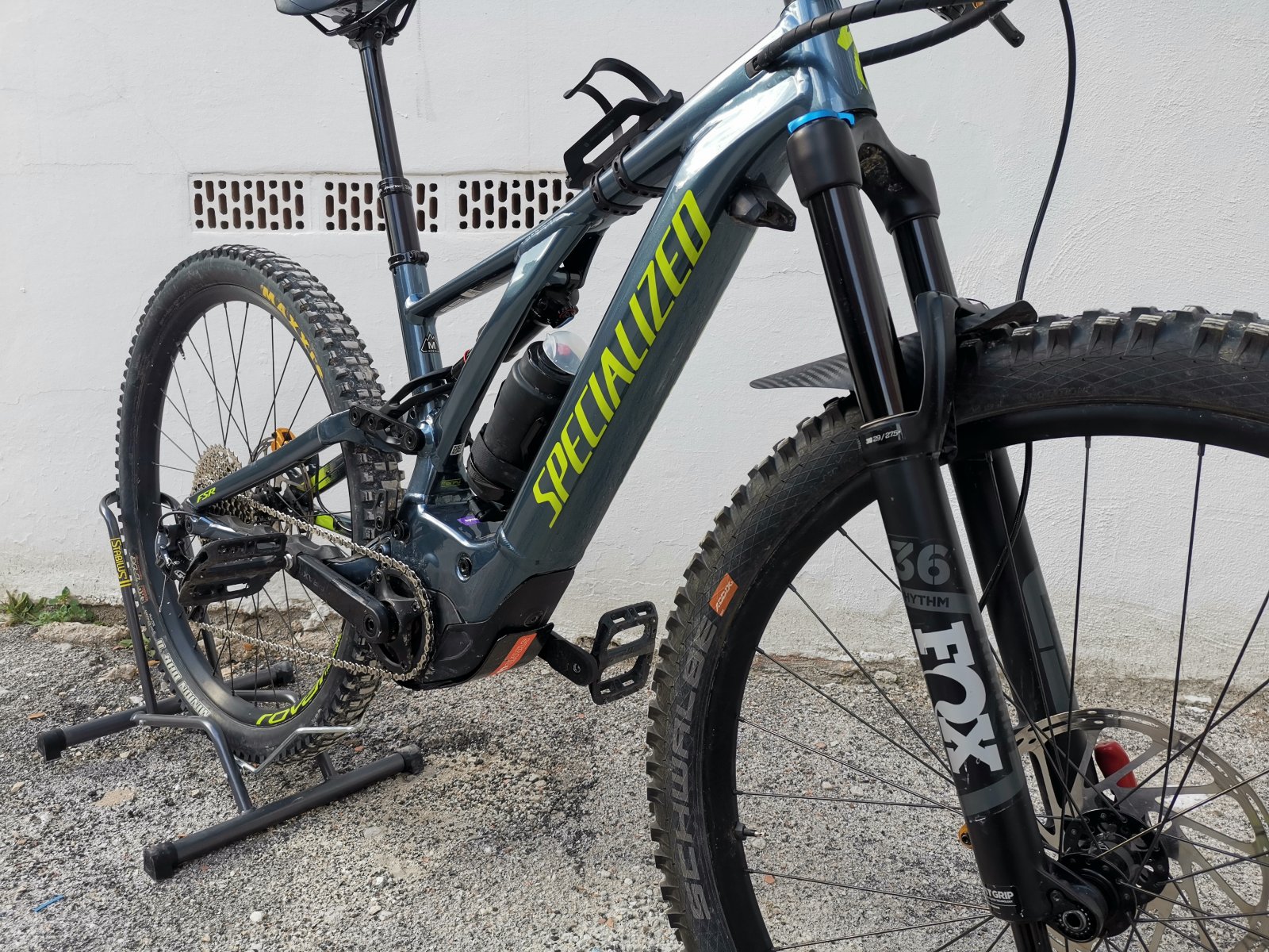 Specialized turbo best sale levo 2019 upgrades