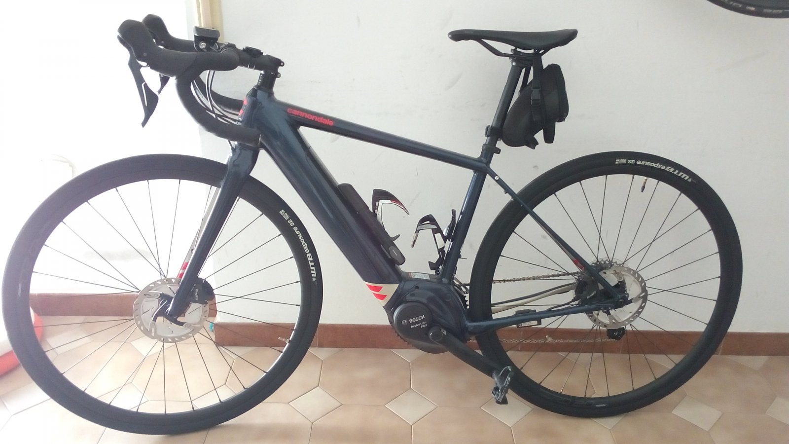 cannondale synapse neo 1 weight